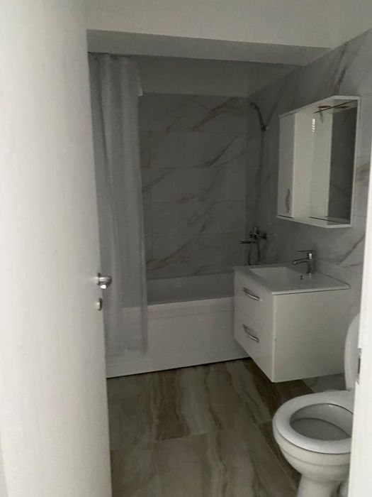 De închiriat apartament cu o cameră - spațios și modern