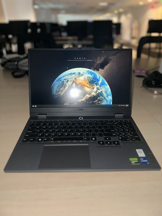 Laptop Gaming Lenovo LOQ 15IAX9