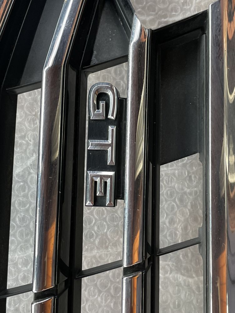 Grila radiator Volkswagen Passat B8 GTE.