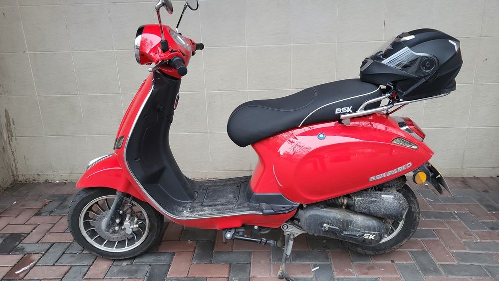 Închiriez scutere noi  fără permis !