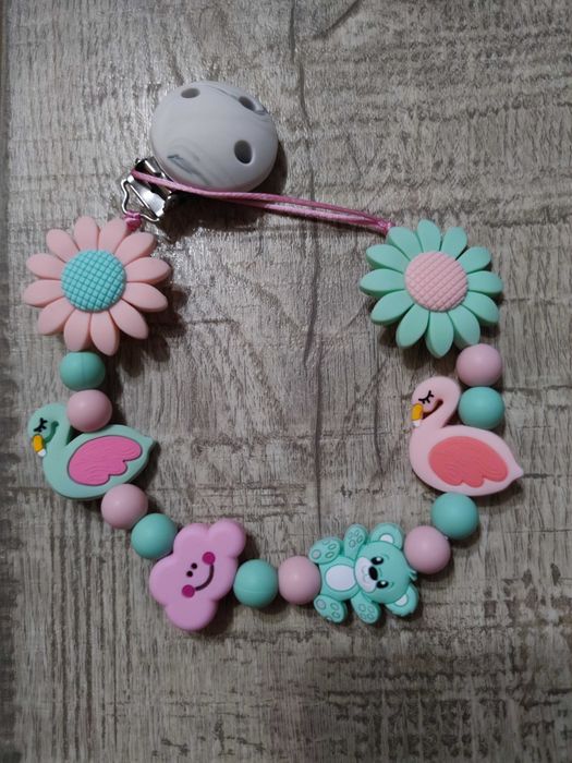 Lantisor pentru suzeta, cadoul perfect pentru nou-nascut sau botez!