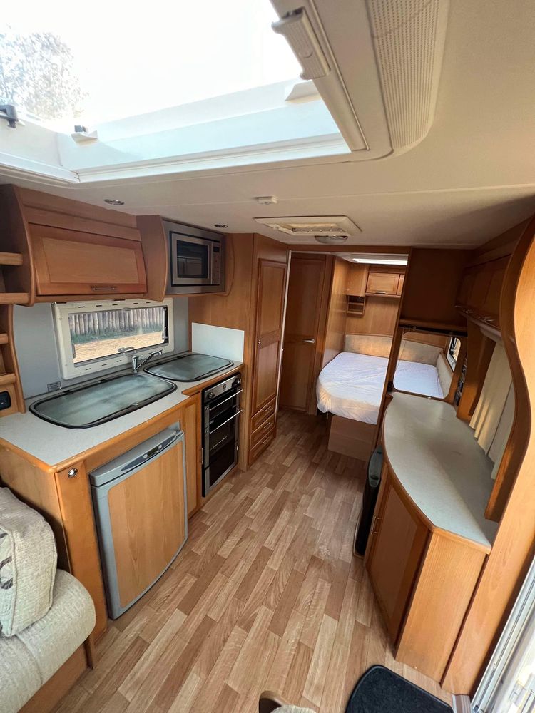 Compass omega pat matrimonial mover cabina de dush inm ro
