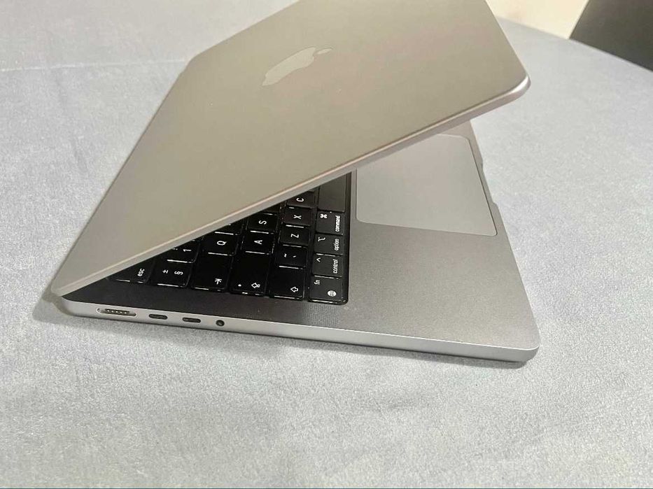 Vând laptop M1 Pro – 16GB RAM, 1 TERAGB SSD – stare excelentă