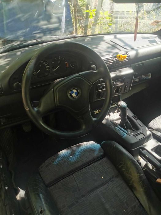 BMW Продава Хечбек