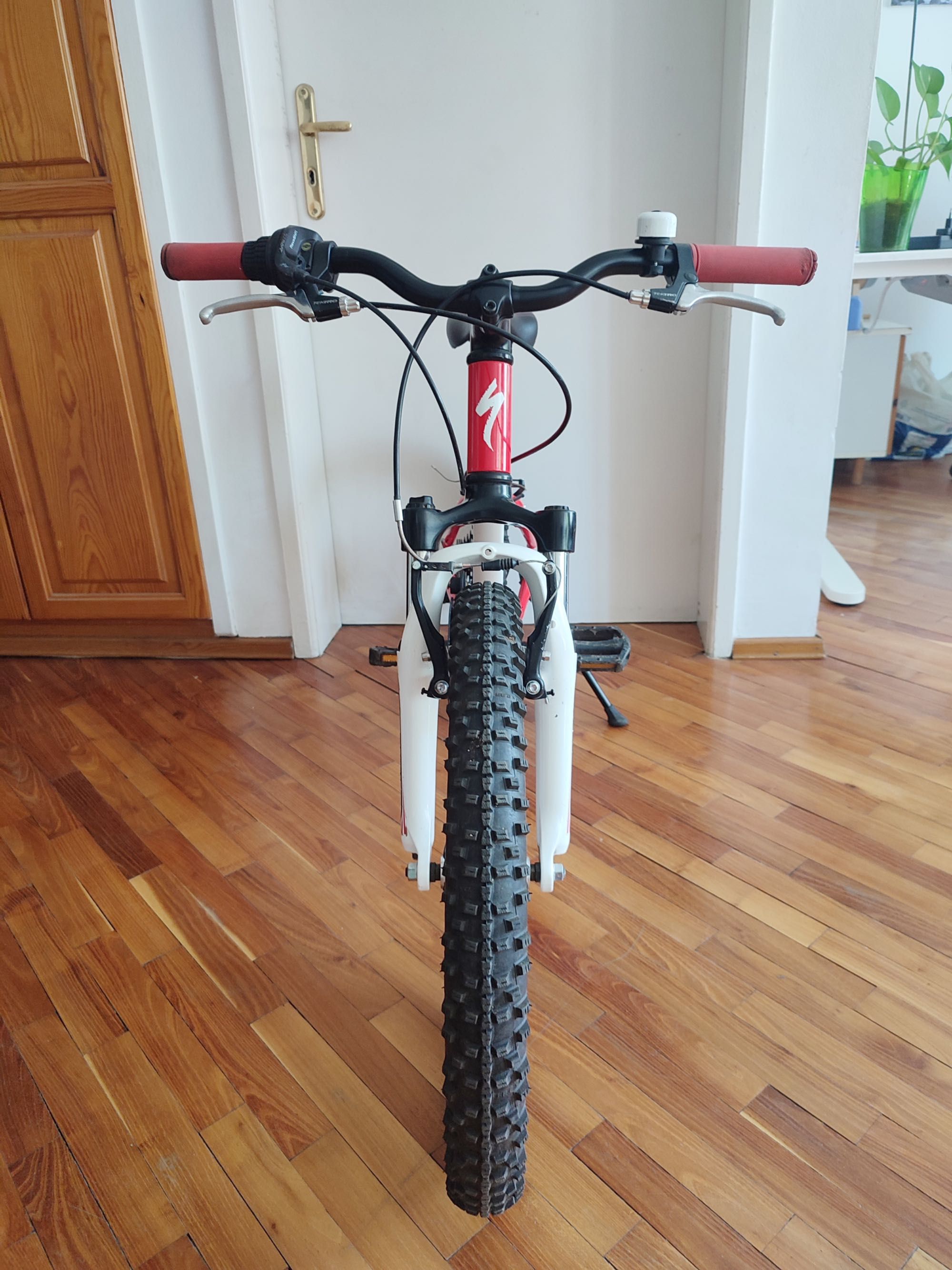 Детски велосипед Specialized HotRock 20"
