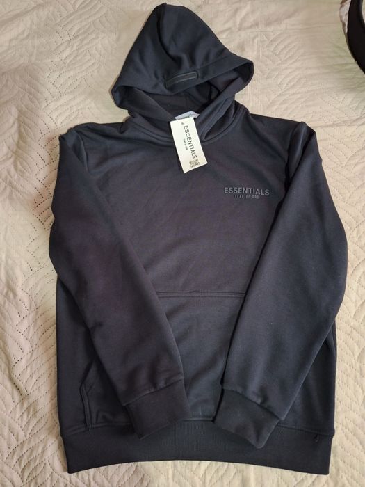 Essentials суичър