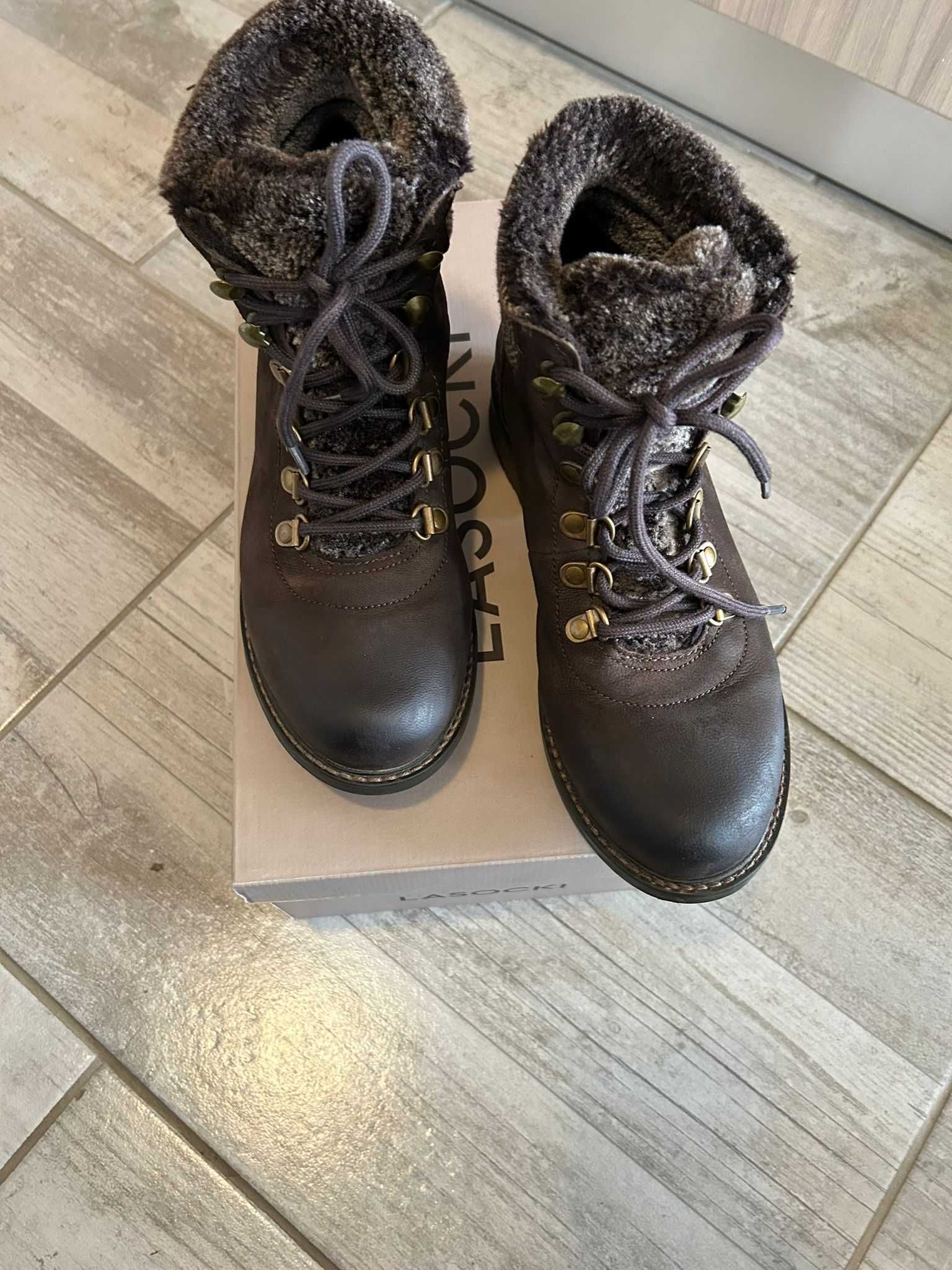 Ghete de piele Lasocki, pentru femei