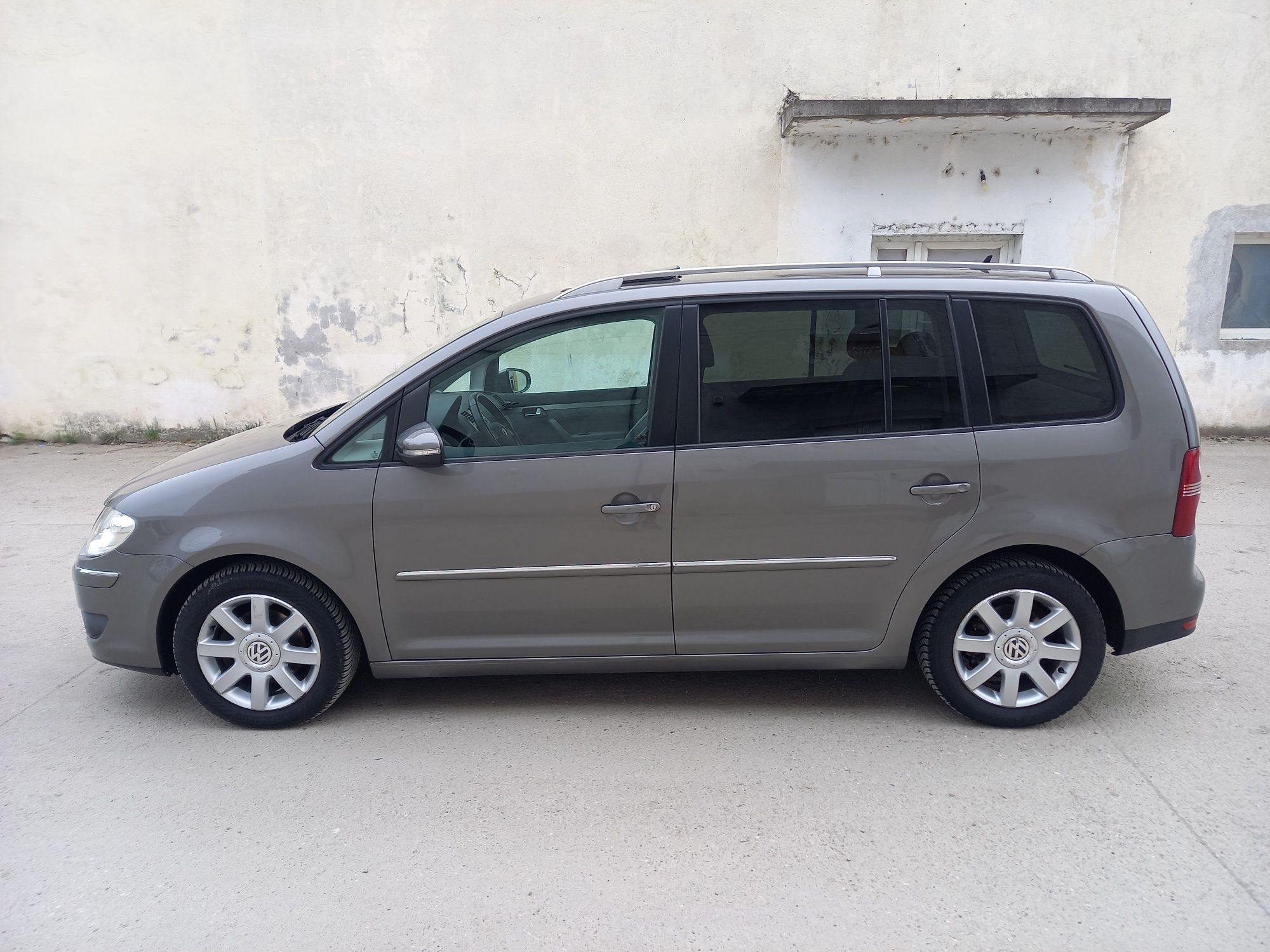 Vw Touran Highline 1.9tdi 2010