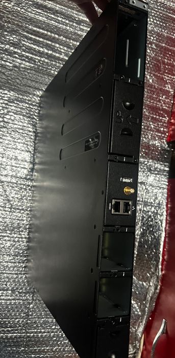 switch de rețea enterprise marca CommScope /  ICX 7550-48ZP