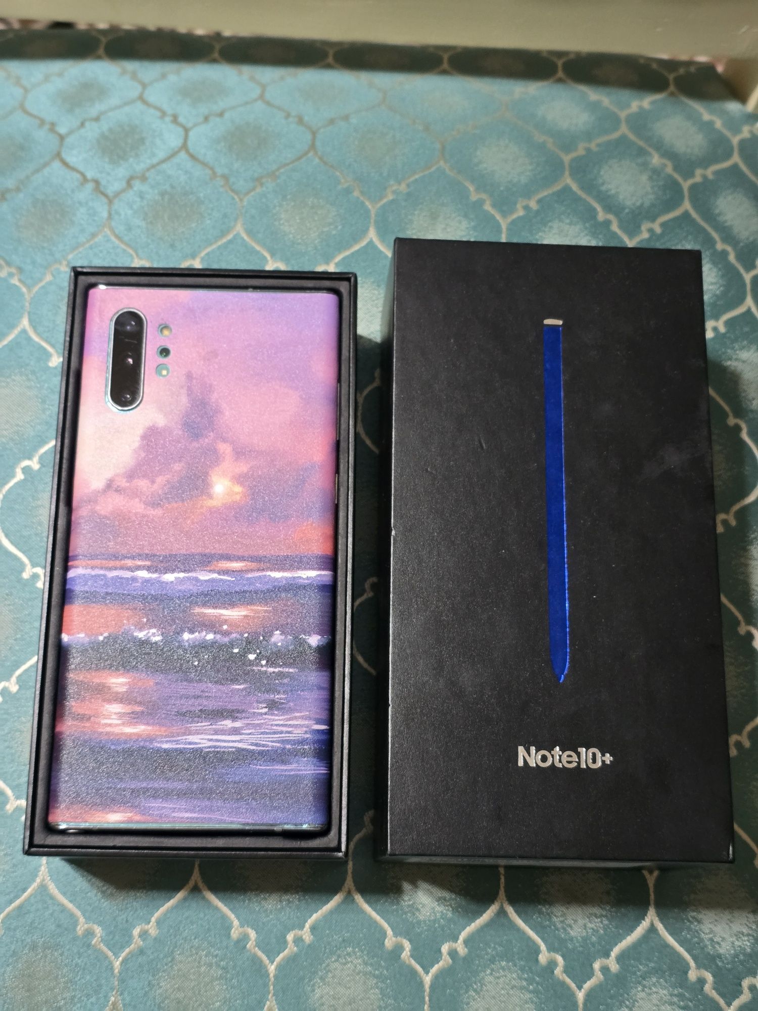 Samsung Note 10 Plus 256 gb Ram 12 коробка есть