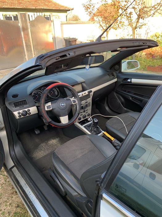 Opel Astra H TwinTop (Decapotabil]