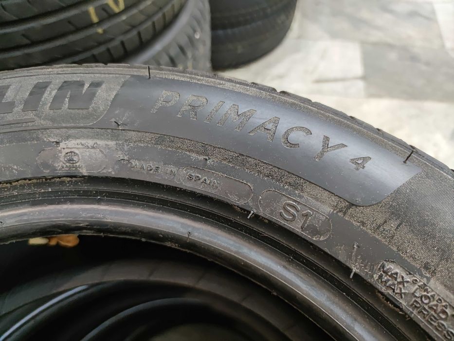 Нови Летни гуми 215 60 17 - Michelin