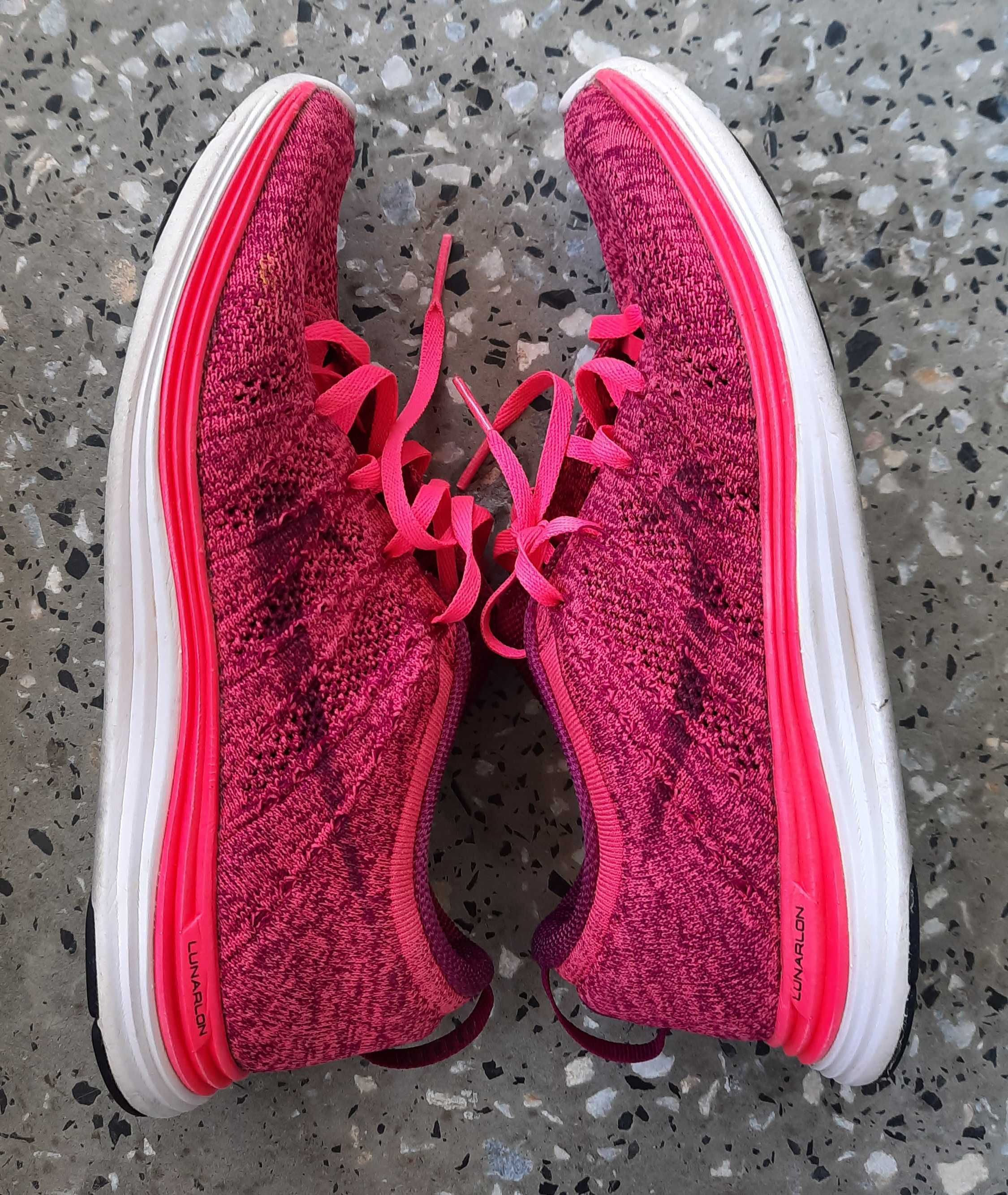 Nike Flyknit Lunar 1