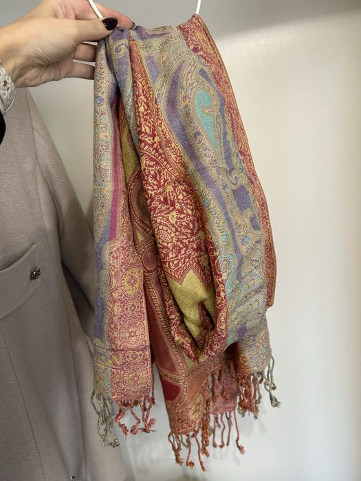 Дамски шалове нови