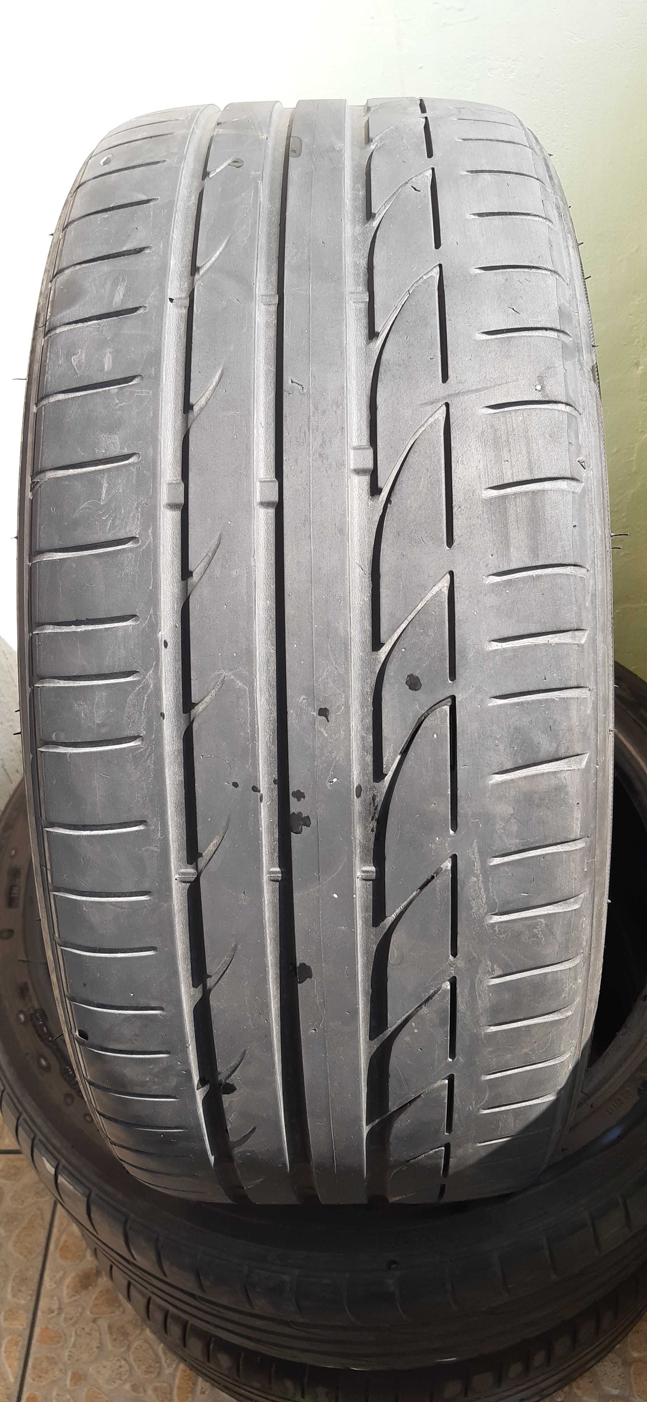 4бр. гуми 235/40/19 Bridgestone и Continental. DOT:0720 Цена 200лв.