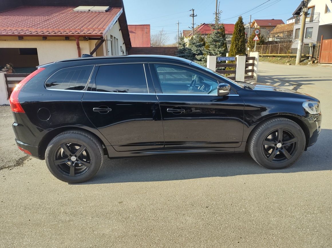 Vând Volvo XC60 D4 awd