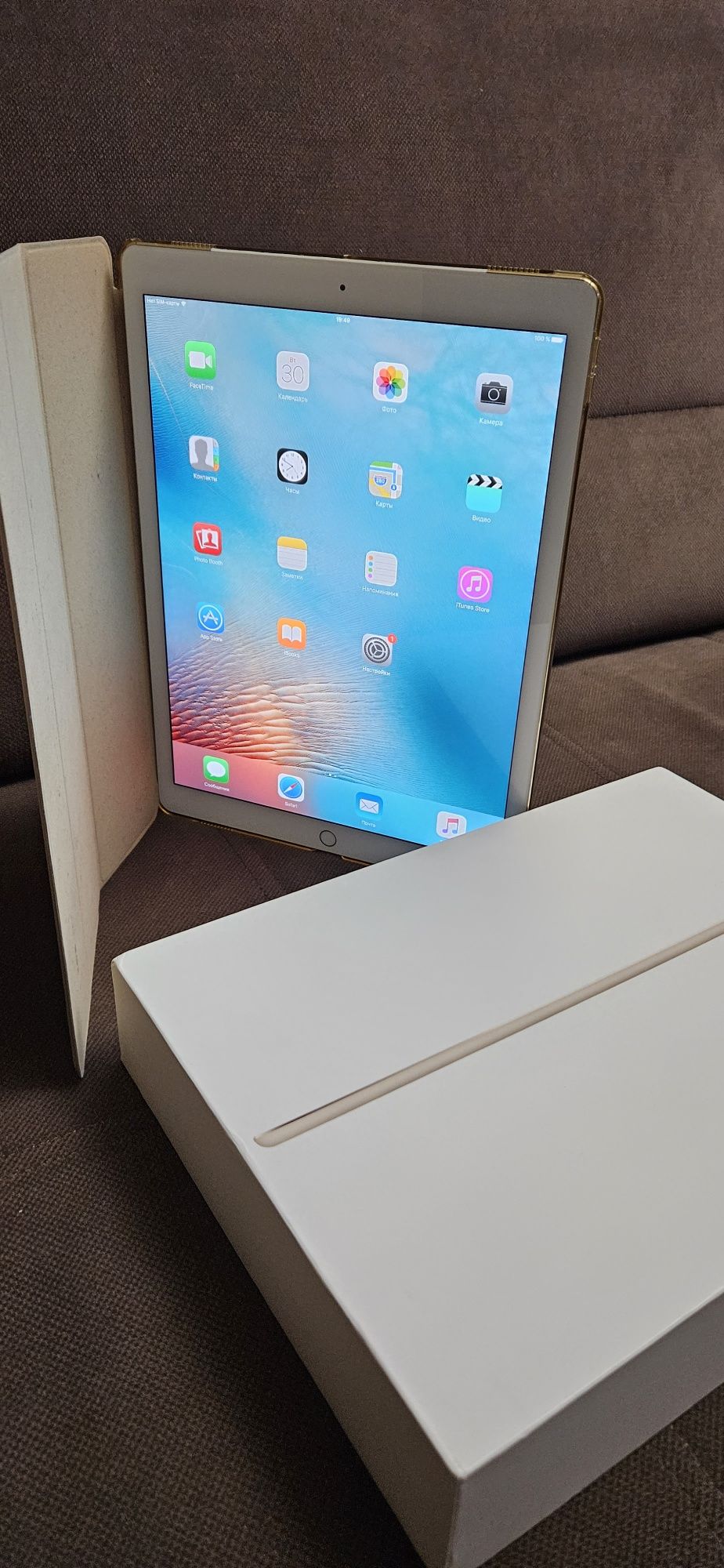 Ipad 12.9 дюйма (A1652)  золотой 128 gb первого поколения,состояние ok