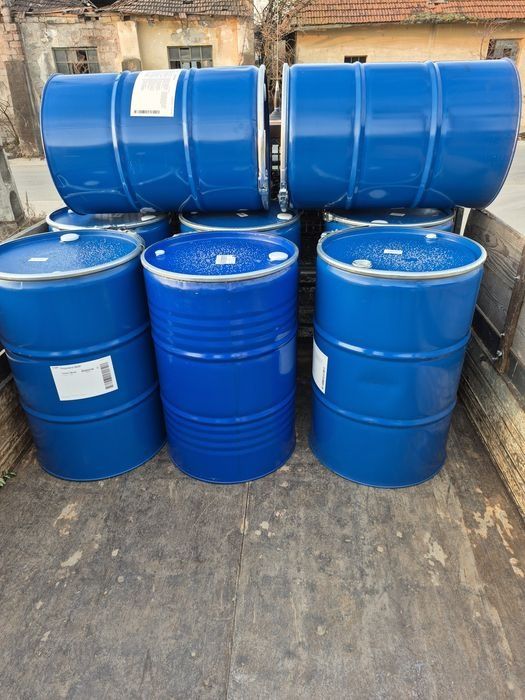 Vând butoi tabla 220l