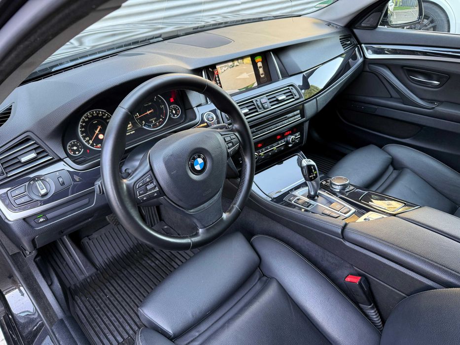 BMW 520d F10 X-Drive*Soft Close*Trapa*H&K*Camera*Distronic*