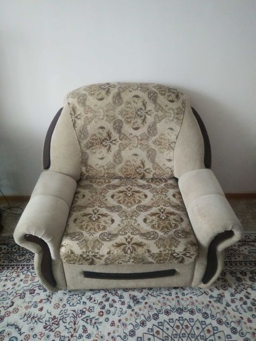 Продам Диван с Креслом