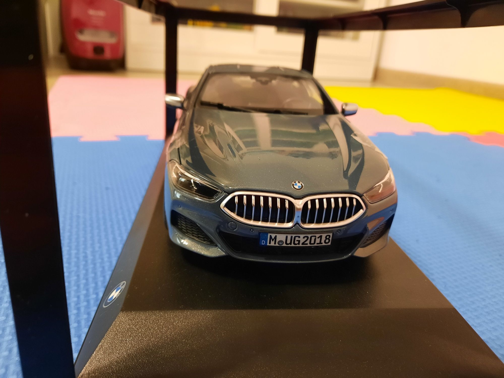 Macheta originala BMW seria 8  1:18