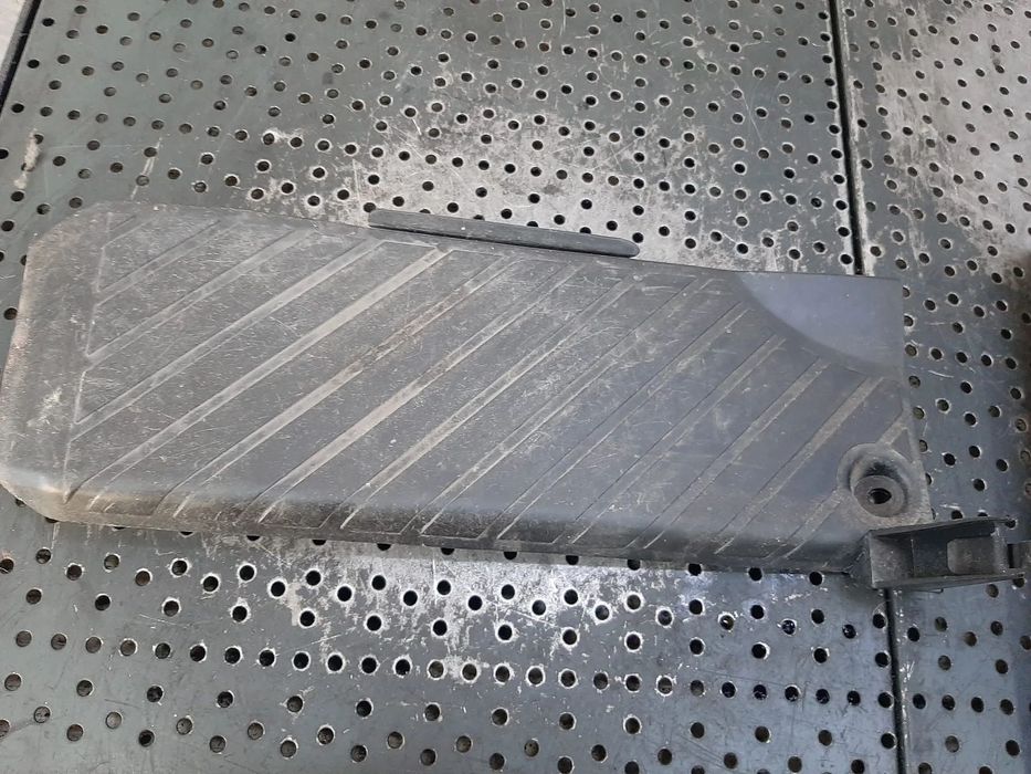 suport picior stanga fata audi a3 8p 8p1864777