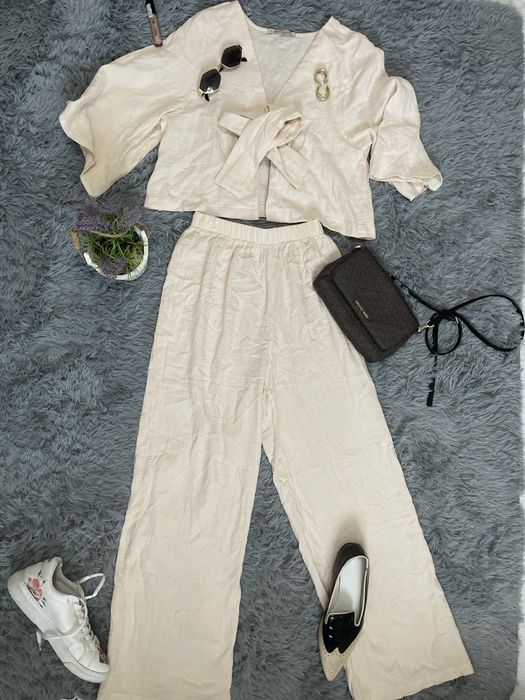 Шикарные стильные костюмы и комбенизон. Брендовые , дешево !