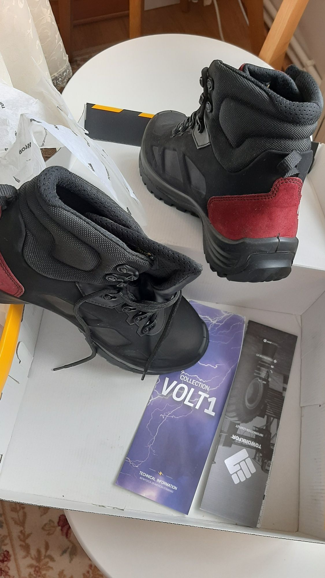 Pantofi de protectie munca VOLT 1 . made in Potugal mas.45.