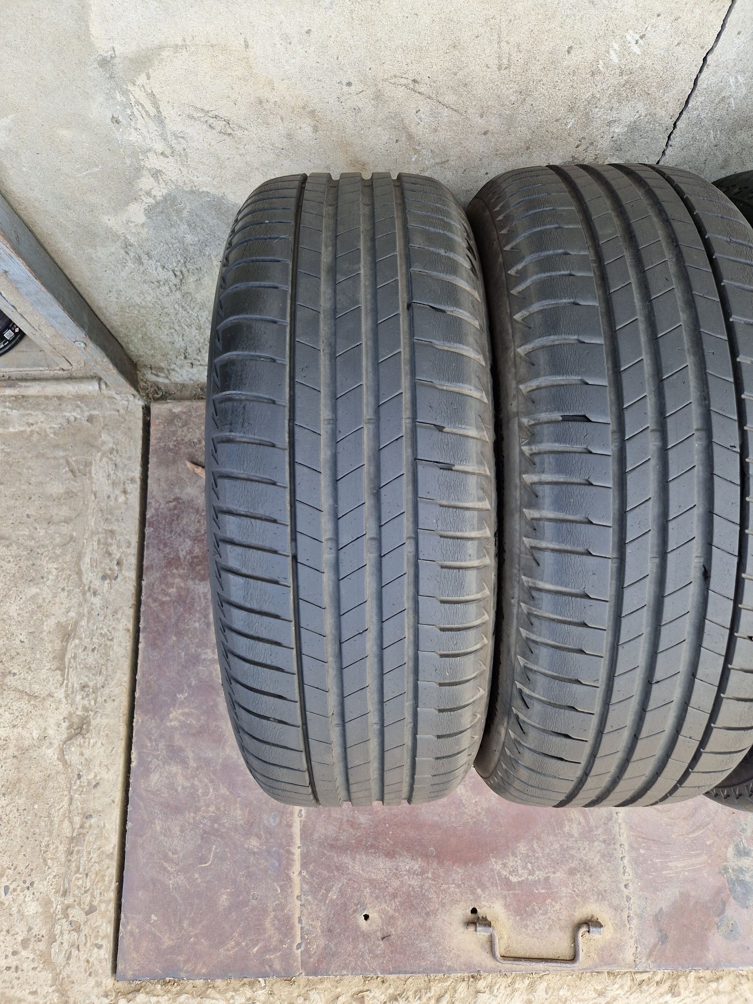 205 60 16 vara Bridgestone Turanza T005