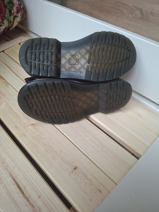 Ghete Dr.Martens cu sclipici