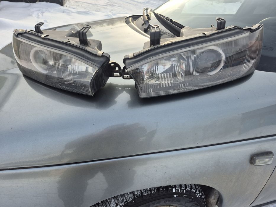Продам фары от субару