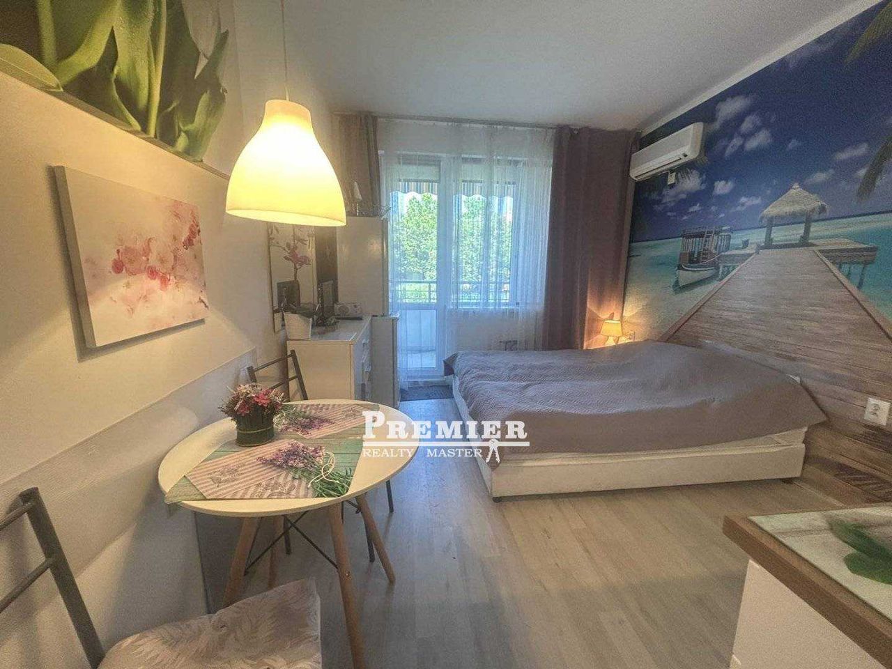 Продава се Едностаен апартамент в Поморие - 33 кв.м за 1304 €/кв.м - Снимка #1