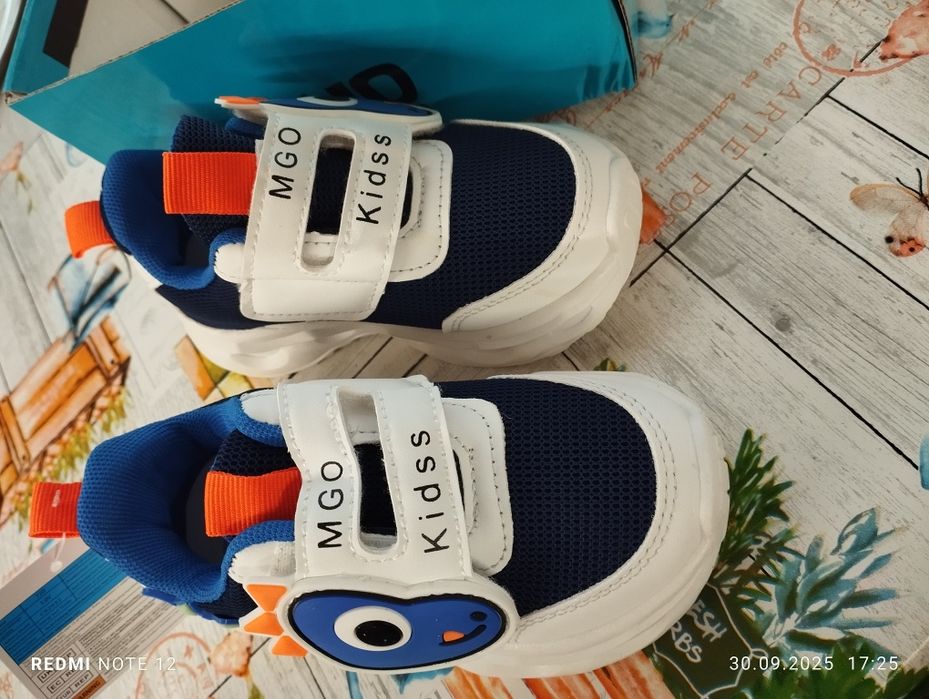 Маратонки с лед светлини