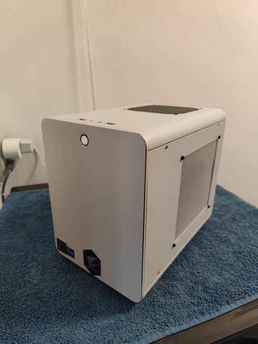 PC gaming itx intel i7 9700, GTX 1660 6 GB S, 32 GB DDR4, 1.5 TB SSD