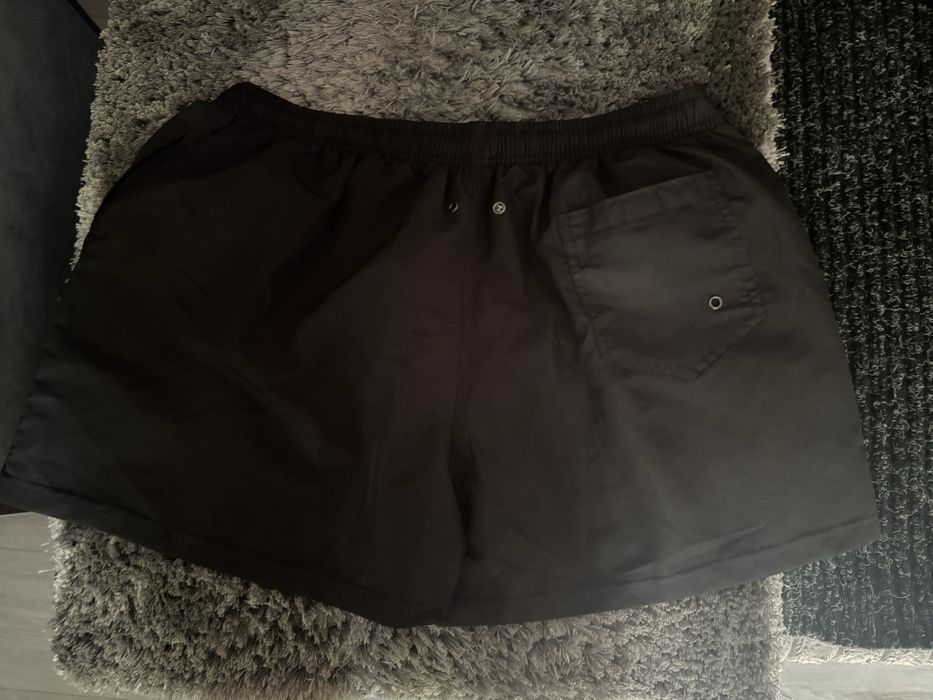 Pantaloni scurti original de vara noi ,culoarea neagra