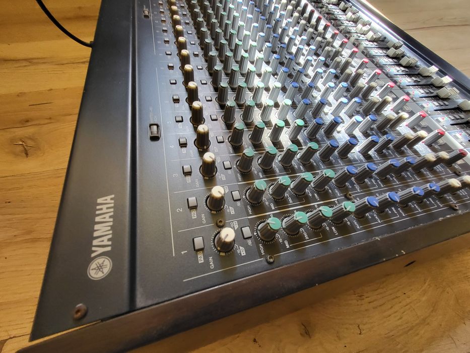 пулт ямаха  MGP24X