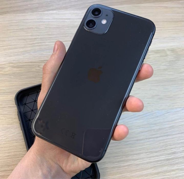 De vanzare IPhone 11 negru Stare Excelenta 10/10