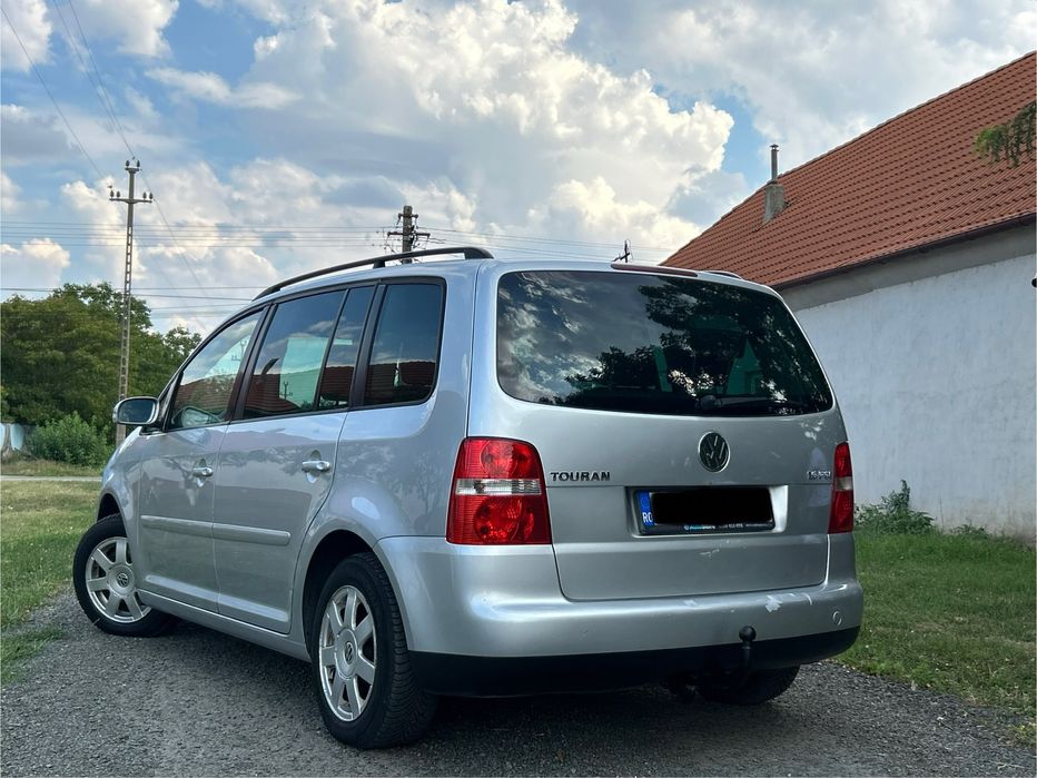 Volkswagen touran 2005 1.6 benzina  105Cp 7 locuri