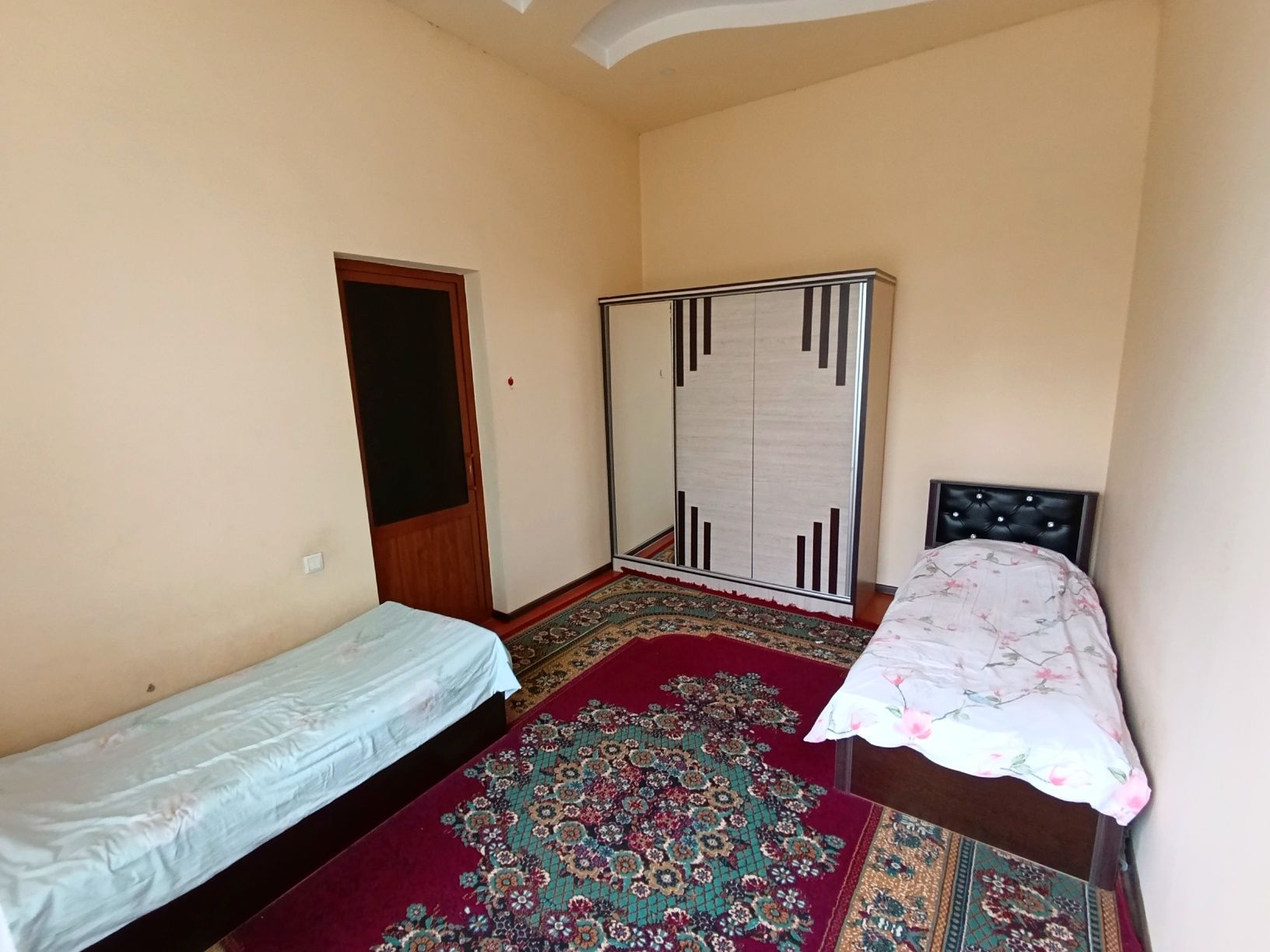 Uy sotiladi fayziobod mahalla