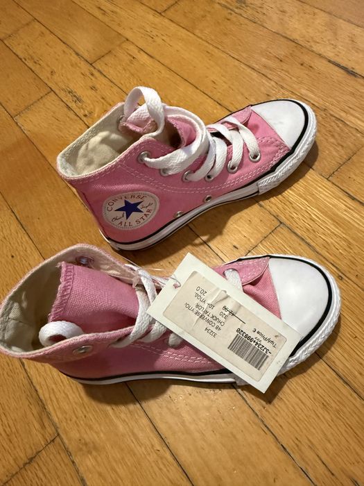 Converse size 27