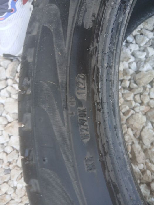 Vând set 4cauciucuri 245 45 R19 de iarna pirelli scorpion