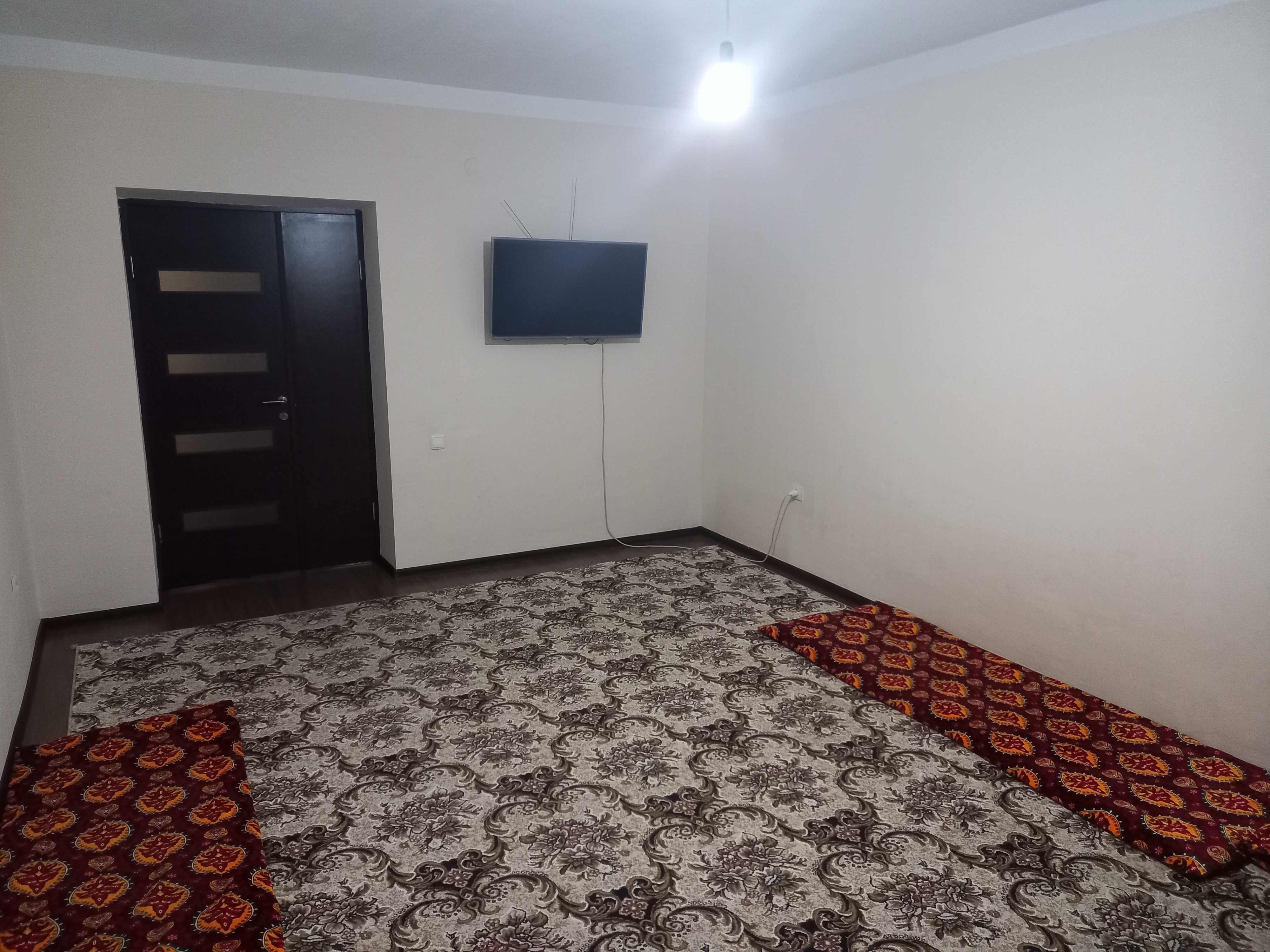 Urganch dehqon bozor yonda 3 xonali kvartira ijaraga student qoyamiz