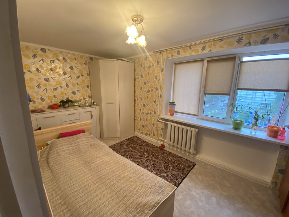 Продам квартиру 3х комнатную азаттык 42а