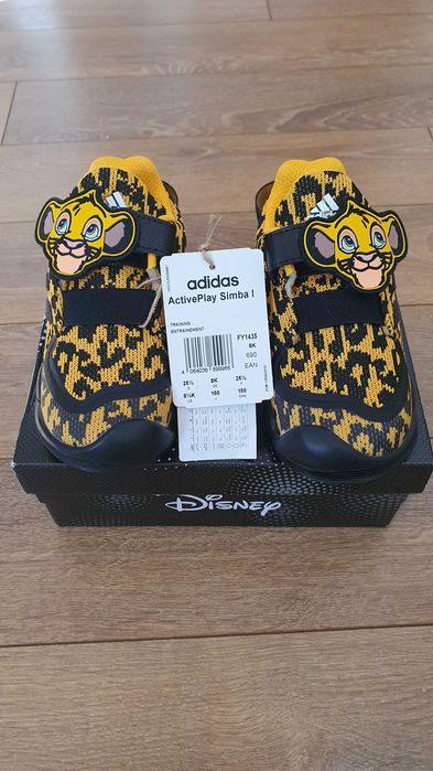 АДИДАС Детски обувки № 25,5