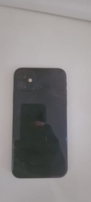 Vand iphone 11 128gb 84% sanatatea la baterie!!
