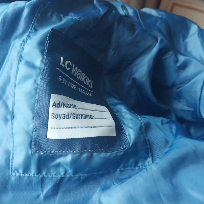 Продаются куртки зимние и синий осенний, все б/ у сын одевал 1 сезон