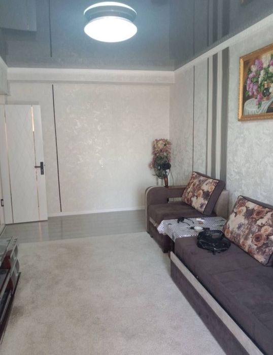 Срочно Продаётся Ц6 2/4/4 с мебелью техникой реморт хороший !