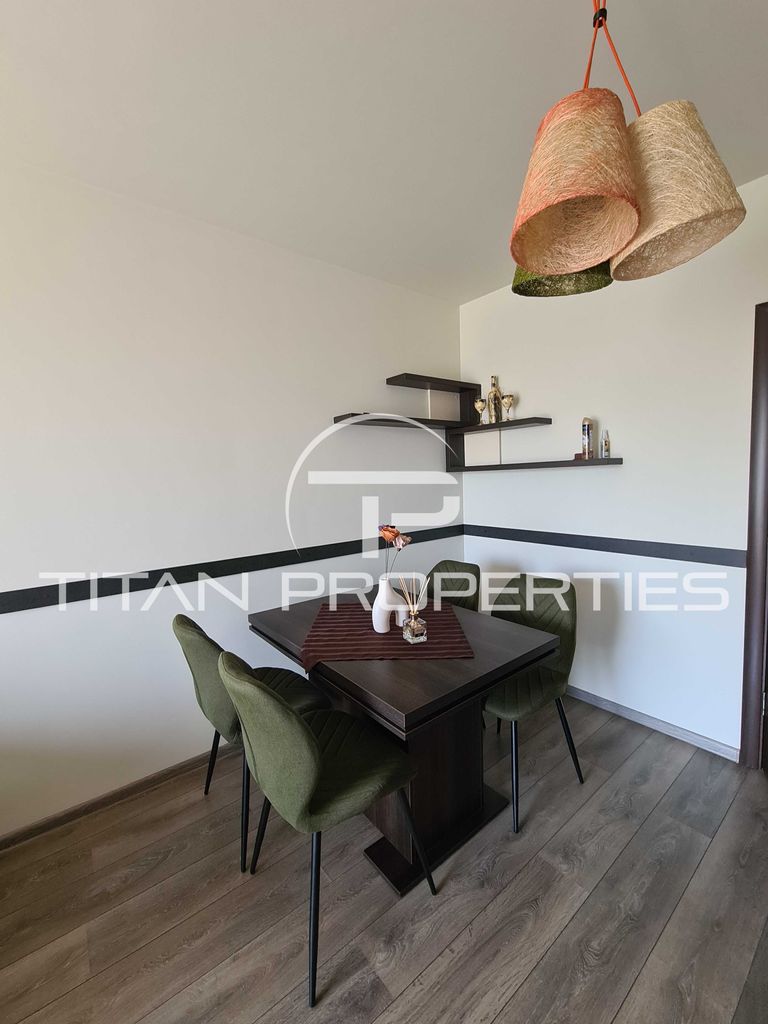 Продава се Тристаен апартамент в Пловдив, Христо Смирненски - 80 кв.м за 2063 €/кв.м - Снимка #3