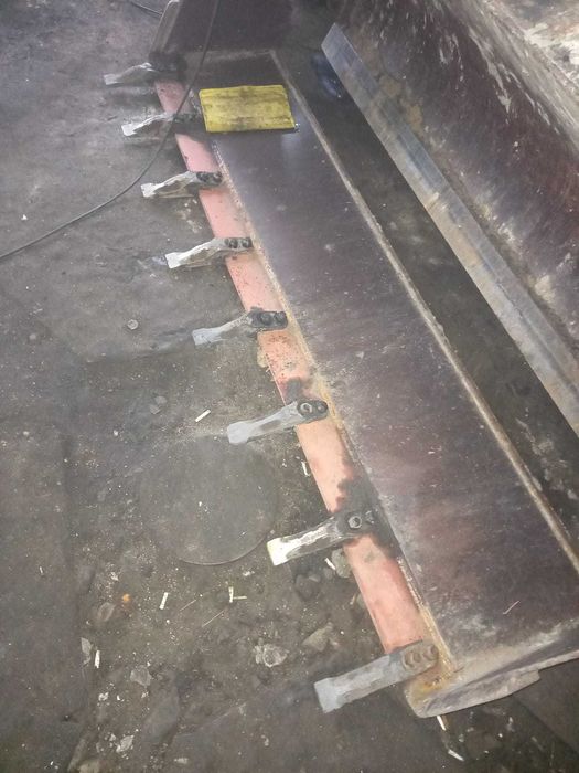 произведём ремонт ковшей тракторов, погрузчиков,