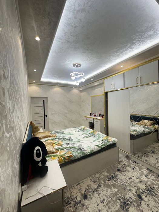 Mashenasozlar Pushkin metroga yaqin joyda kvartira bor Bezmakler